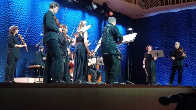 Музыка Вивальди (из одного концерта)