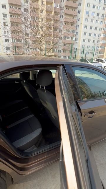 Skoda Rapid смотреть онлайн