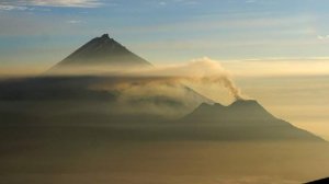 Вулкан Безымянный на Камчатке выбросил столб пепла высотой до 5,5 км