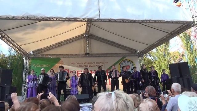 Играй Гармонь Любимая в Рубцовске Алтайского края. смотреть онлайн