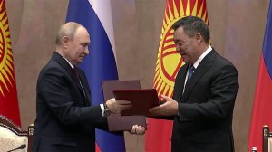 В Бишкеке проходит основной день государственного визита Владимира Путина в Киргизию.