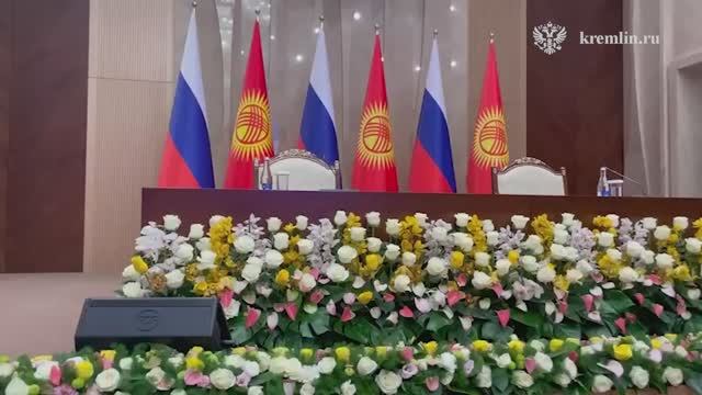 Скоро состоится церемония подписания и обмена документами Путина и Жапарова, 26 ноября 2025 года