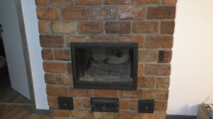 Печь с большой дверкой. Царский кирпич с клеймом.