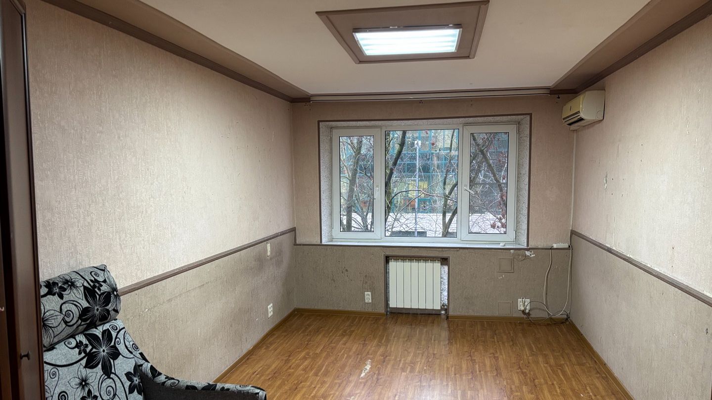 1-комн. квартира с окнами на разные стороны на среднем этаже в центре города смотреть онлайн