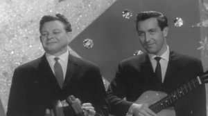 01 Рудаков и Лавров на новогоднем Огоньке 1965 г.avi