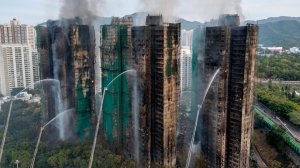 Число погибших во время пожара в Гонконге увеличилось до шестидесяти пяти человек