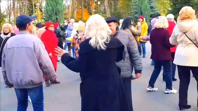 ЧАРІВНА МОЯ СМЕРЕКО! 29 октября 2023 ХАРЬКОВ ТАНЦЫ В ПАРКЕ смотреть онлайн