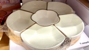 В Фикс прайс классные завалы посуды! Много новинок для кухни. Красивые тарелки, кружки, кастрюли.