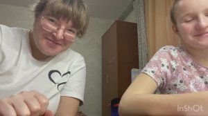 Переехала на юг. Одна на хозяйстве. Баню истопи. Машину помыть. Все дела переделать.