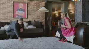 Наблевал Бузовой на ковер