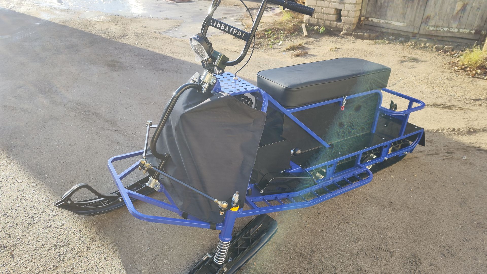 Снегоход Альбатрос в новом цвете! смотреть онлайн