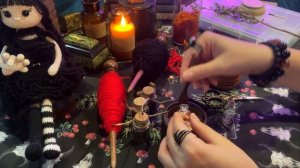 АРТЕФАКТЫ ДЛЯ ВЕДЬМЫ. Бутылочки с четверговой солью и травами.