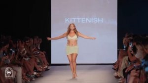 1000009841.mp4. " я сегодня ночевал с девчоночкой любимой....