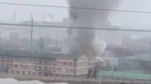 Появились кадры атаки БПЛА на Грозный. Есть разрушения. Новости сегодня. 27.11.2025