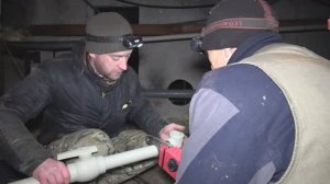 ТК "Родной". В Кировске управляющая компания ведет замену труб водоснабжения