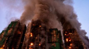 Не менее 36 человек и 279 пропали без вести при пожаре в высотках в Гонконге