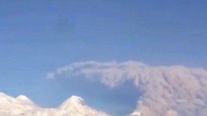 Камчатский вулкан Безымянный выбросил пепел на высоту более 11 км