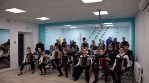 "Вместе весело шагать по просторам"
Шаинский.Играет оркестр баянистов
в "Орионе".