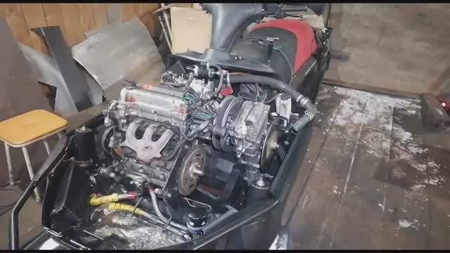 Снегоход Тайга Варяг с К6А, осмотр убитого мотора.