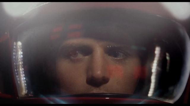 Смотреть онлайн Дэвид Боуи Человек со звезды Stardust - Дублированный трейлер смотреть онлайн