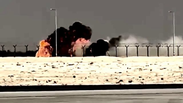 На авиашоу в Дубаи упал индийский истребитель