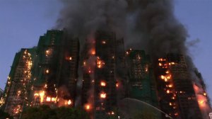 Пожар в Гонконге уже назван крупнейшим за всю историю мегаполиса.