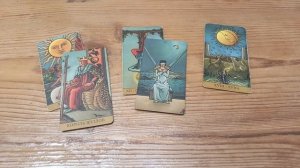 ВЕСЫ таро-прогноз на декабрь 2025