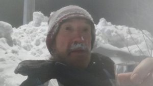 Воркута. Пью водку на улице. Мороз  -40