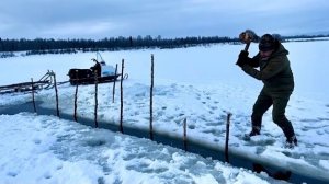 Фитиль зимой ставим на налима. Выезд по первому льду. Рыбалка на Крайнем Севере.