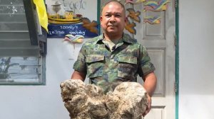 Офицер ВМС Таиланда продает рвоту кашалота весом 55 кг за миллионы долларов