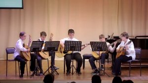 06 Русская народная песня «Ничто в полюшке не колышется», обр. М. Александровой, исп. ансамбль гитар