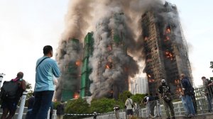 Жилой комплекс сгорел дотла в Гонконге. Число жертв пожара увеличилось до 44 человек