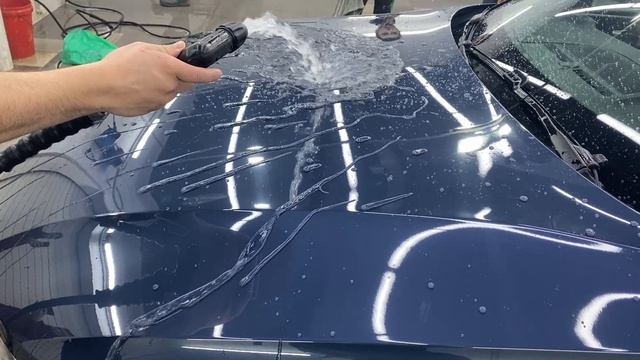 Демонстрация работы гидрофобного покрытия смотреть онлайн