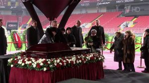 В Москве прощаются с легендарным футболистом и тренером Никитой Симоняном.