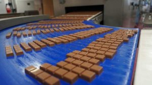 Школьница нашла иглу в шоколадке в Калуге