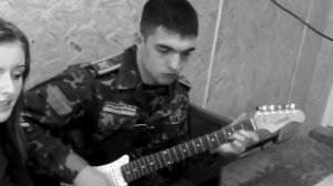 Афганистан...песня под гитару...девушка очень красиво поет...