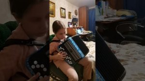 "Утушка луговая". Объединили двумя руками.