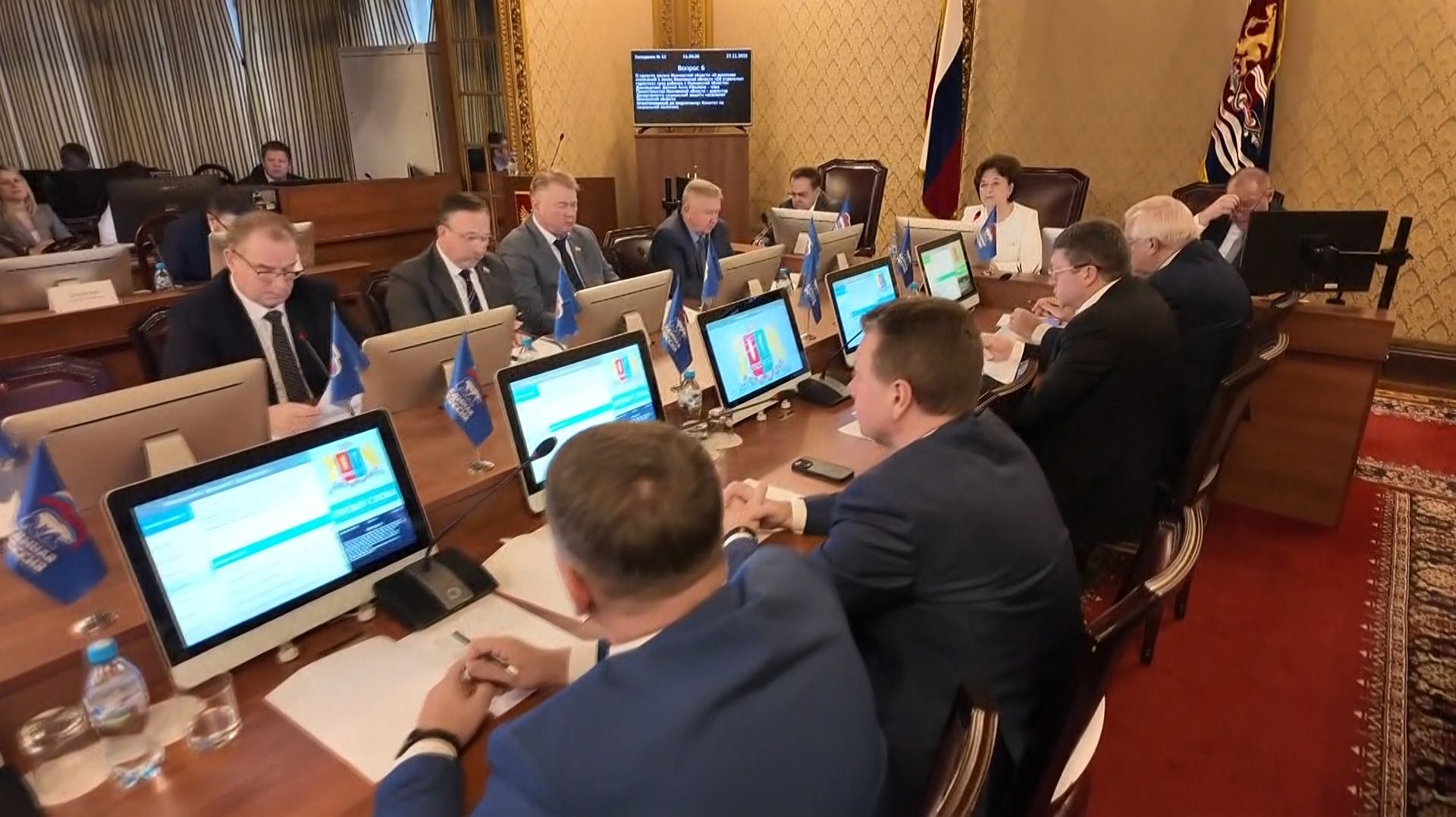 Выплаты беременным студенткам, учет гостевых домов, новые штрафы