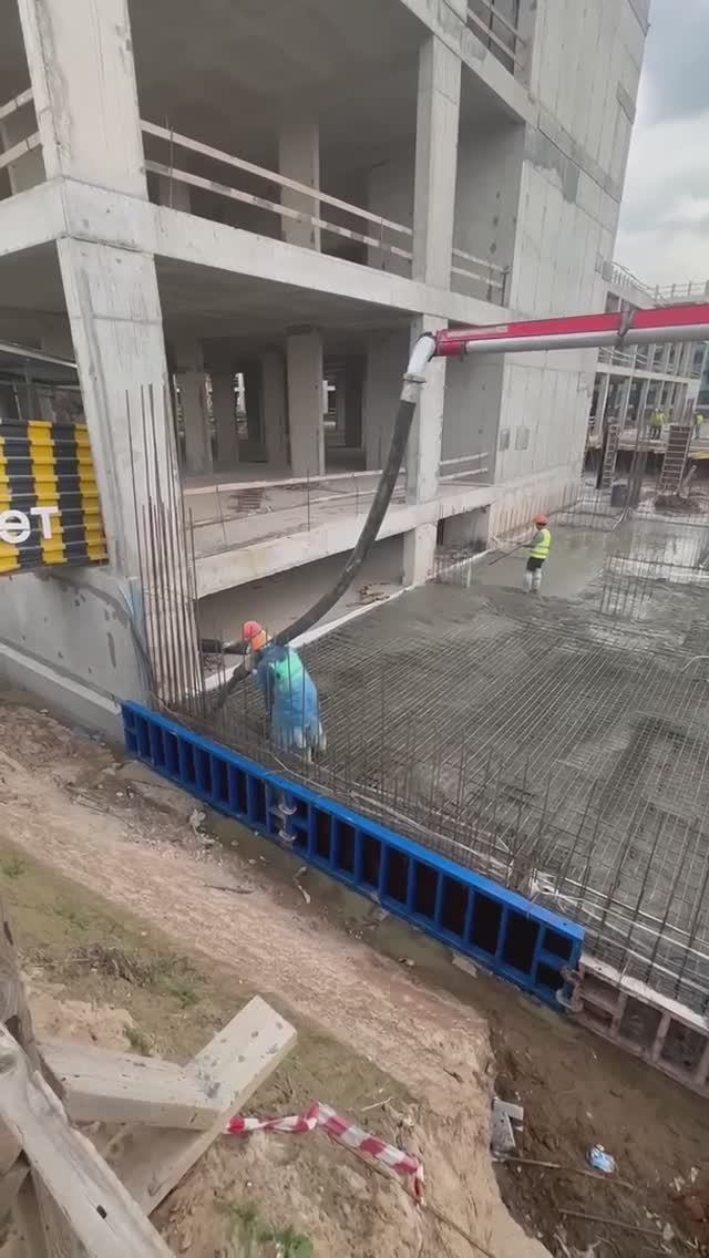 Работа нашего автобетононасоса