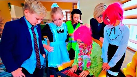 Учиться или Работать? Веселые Истории в Летнем Лагере! Глазами Школьника.Мы Семья-Лучшие моменты!