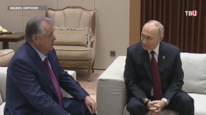 Путин на полях саммита ОДКБ провел встречу с Эмомали Рахмоном