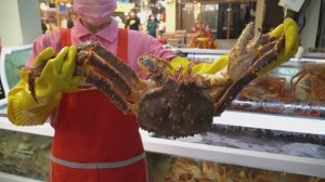 Популярное место, где очереди за снежным крабом  / Снежный краб на пару / Корейская уличная еда