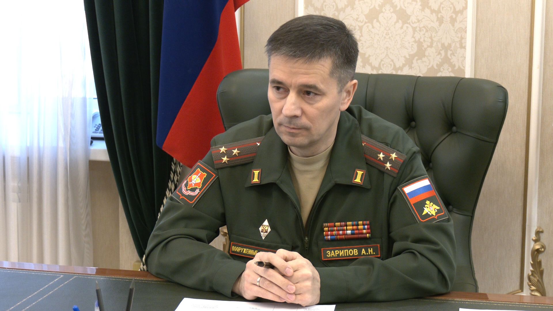 Срочник из Кургана, отразивший атаку украинцев, получил удостоверение ветерана смотреть онлайн