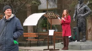 Мариуполь Музыкальные будни на площади Высоцкого в центре