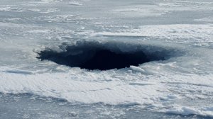 Чудо на глазах у прохожих: мужчина спас провалившегося под лед школьника в Екатеринбурге