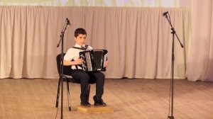 мишка с куклой