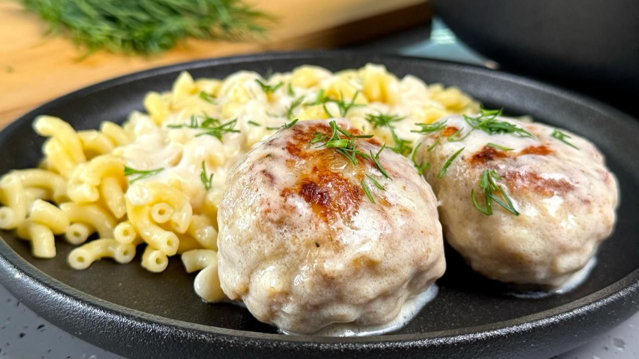 Покоряет раз и НАВСЕГДА ! Тефтели в сливочном (молочном) соусе, просто песня! ВКУСНО очень!