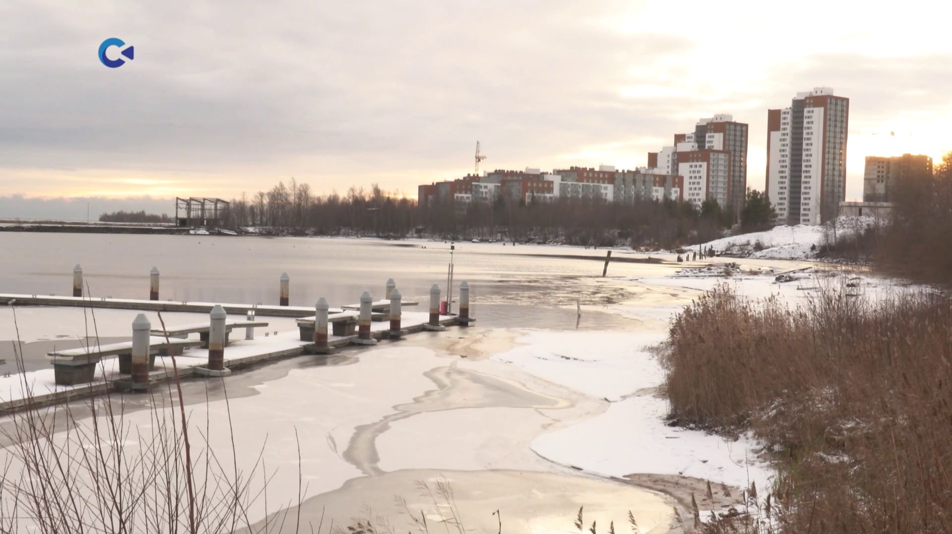 Карельские спасатели напоминают об опасности выхода на лед поздней осенью
