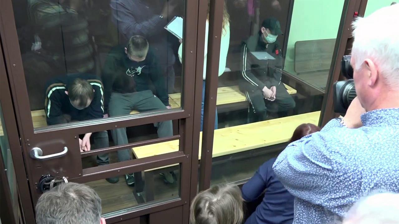 Суд вынес приговор фигурантам громкого дела о мошенничестве с квартирой Ларисы Долиной.