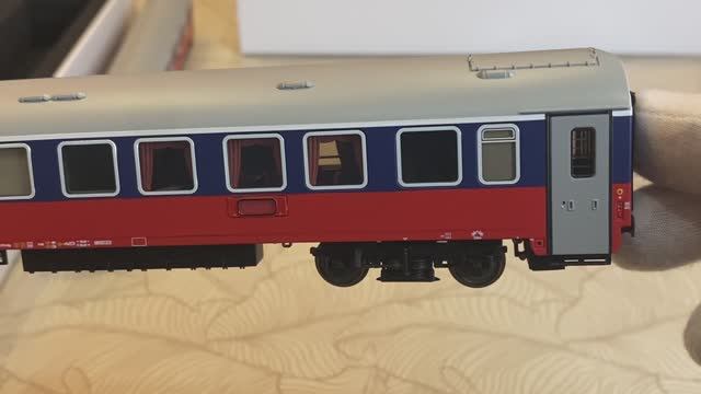 Обзор интроверта: пассажирские вагоны РЖД европейского габарита WLABmee и WLSReem, L.S.Models, 1:87
